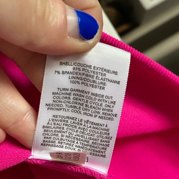 Bright pink top! - Picture 3 of 6